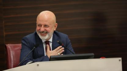 Başkan Çolakbayrakdar’dan öğrencilere ve ailelere büyük müjde!