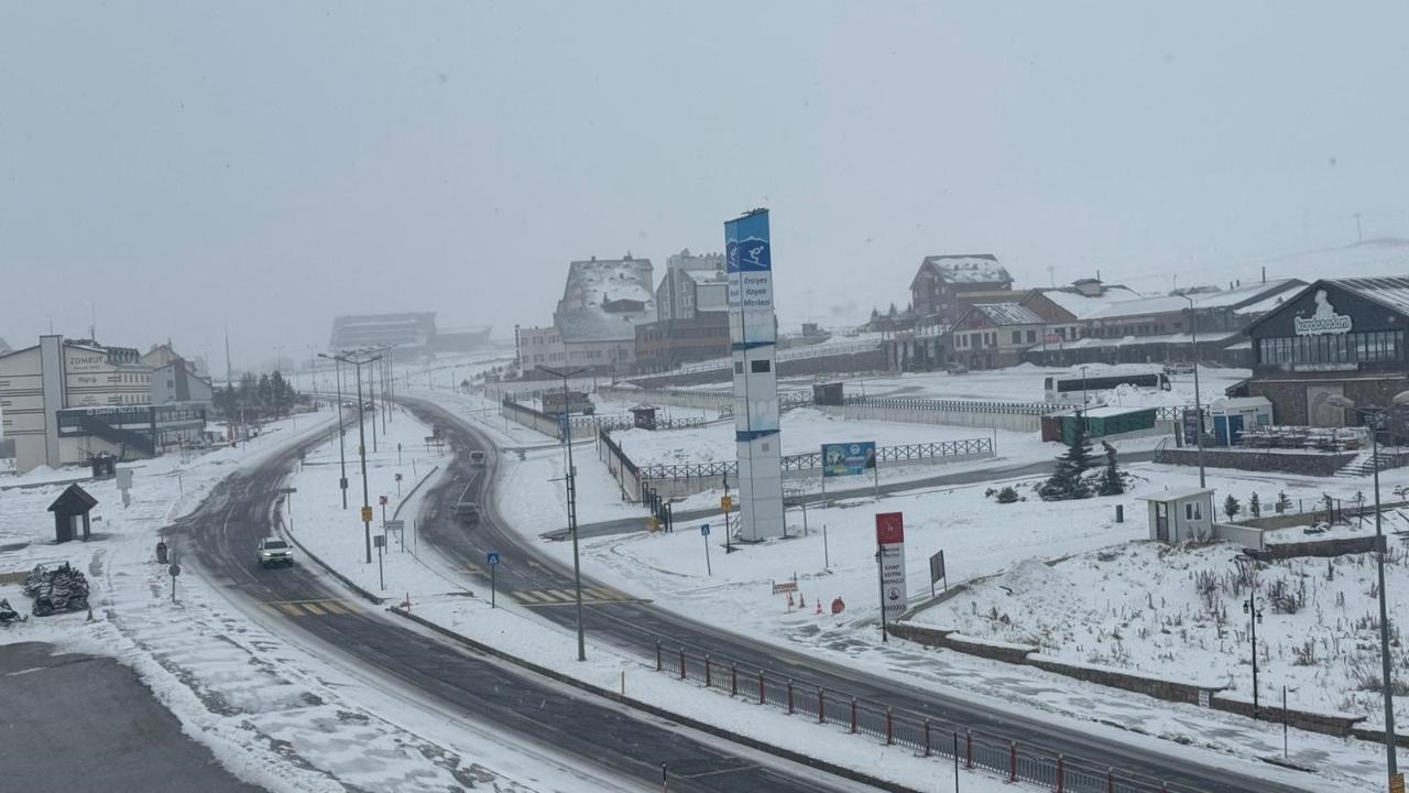 Erciyes’te Kar Sevinci: Kayak Sezonu İçin Geri Sayım Başladı!