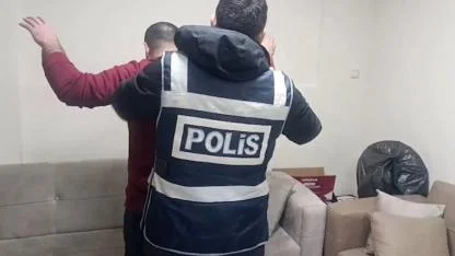Eş zamanlı operasyon: Aranan 50 kişi yakalandı