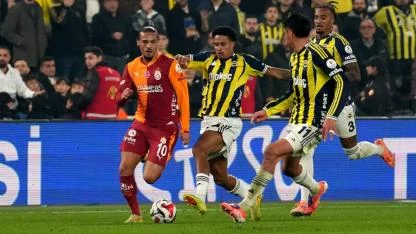 Fenerbahçe Uzatmada Gelen Gol ile Derbiden 1 Puan Çıkardı!