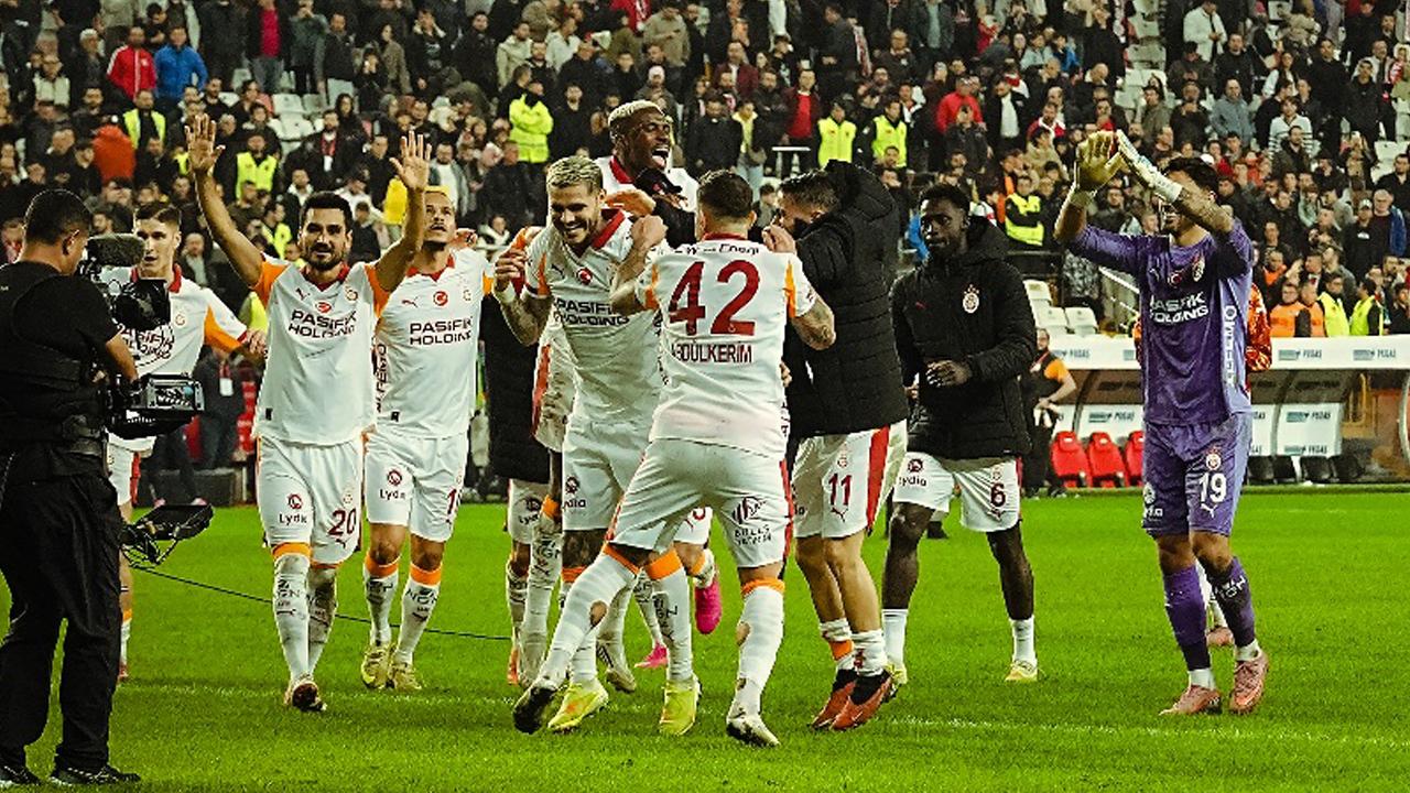 Galatasaray deplasmanda Antalyaspor'u 4-1 mağlup etti!