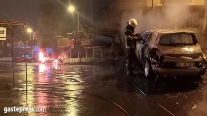 Kayseri’de Oto Tamircisinde Yangın: 3 Araç Kullanılamaz Hale Geldi!