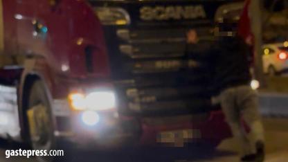 Kayseri'de Tırın önüne atlayan şahıs hakkında adli işlem başlatıldı!