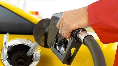 Motorin indirimi var zamanı belli 2 liradan fazla olacak! Benzine indirim var mı?