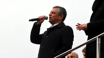 Özgür Özel: “Asgari ücret alan için 39 bin, veren için 29 bin lira olmalı”