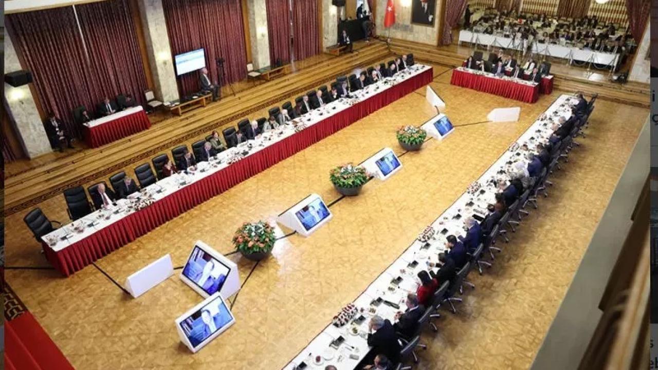 TBMM’de “Tarihi Rapor” Hazırlıkları Başladı: Partiler Kendi Önerilerini Sunuyor!