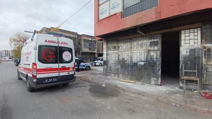 Tinerle sobayı yakarken kendini yaktı!