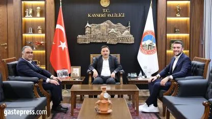 Vali Gökmen Çiçek, Festival Kuruyemiş İşletme Sahiplerini Kabul Etti!