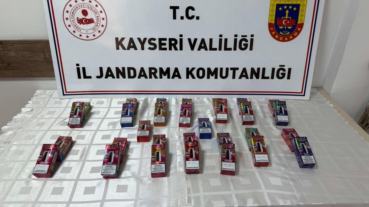 Yol kontrolünde 930 paket kaçak sigara ele geçirildi!
