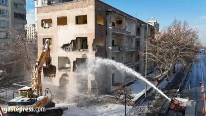 Aydınlıkevler Mahallesi’nde Kentsel Dönüşüm Başladı!