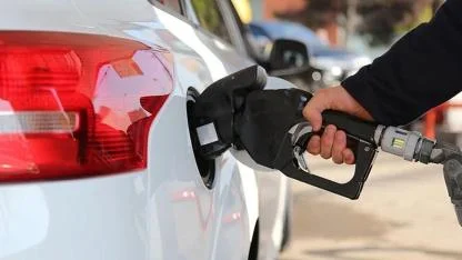 Benzinin litresi kaç lira? Motorinden sonra benzini zam var işte fiyatlar!
