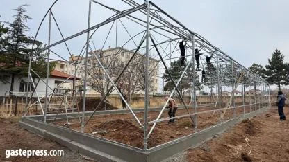 Büyükşehir'den Bünyan'a 460 bin TL'lik tarımsal hamle: akıllık sera eğitime açıldı!