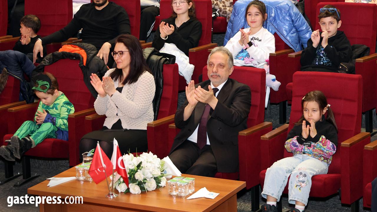 Çocuklar Yalçın Başkan'ın karne hediyesi ile eğlendi!