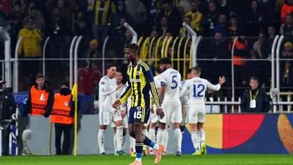 Fenerbahçe Kadıköy’de Yıkıldı! Aston Villa’ya 1-0 Mağlup Oldu!