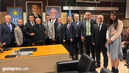 İYİ Parti Kayseri’de Kritik Zirve: Hedefler ve Yol Haritası Masaya Yatırıldı!