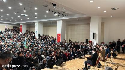 Kayseri’de 4. Uluslararası Aşıklar Şöleni’ne Büyük İlgi: Protokolden Vatandaşa Örnek Davranış!