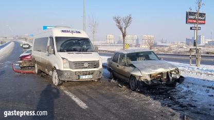 Kayseri’de Buzlanma Nedeniyle 14 Araçlık Zincirleme Kaza!