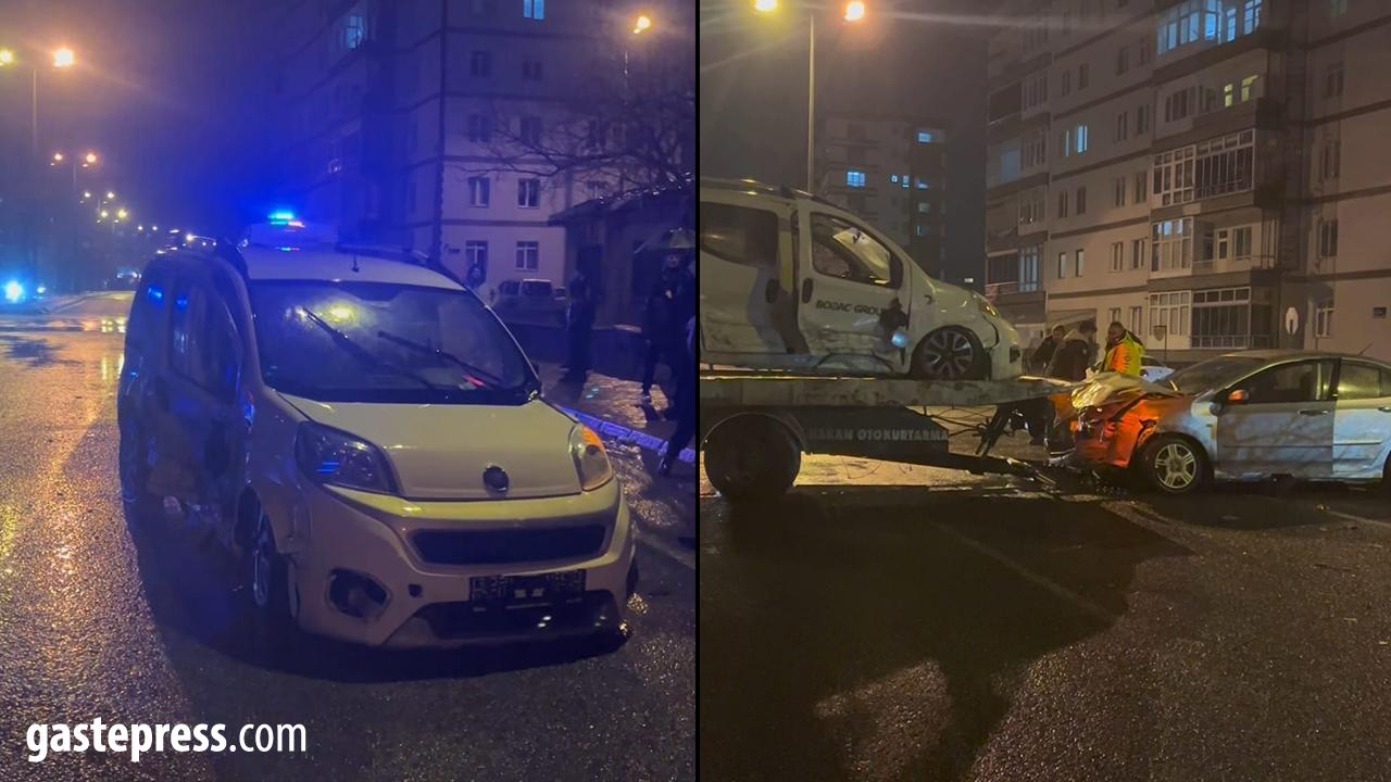 Kayseri’de Hafif Ticari Araç ile Otomobil Çarpıştı: 4 Yaralı!