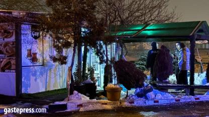 Kayseri'de oğlu, babasının büfesini kurşunladı!