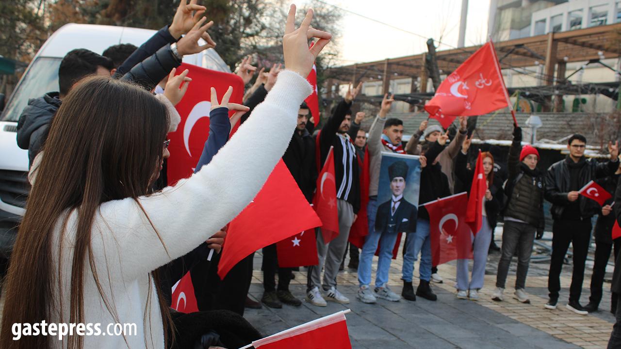 Kayseri’de Türk Bayrağı’na Yapılan Saldırıya Sert Tepki