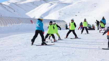 Spor A.Ş. Kayak Okulu Eğitimleri Başladı!