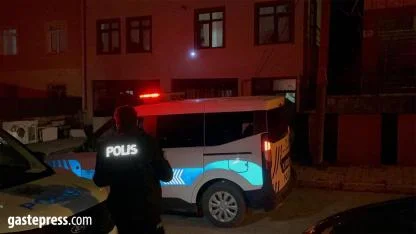 Tartıştığı erkek arkadaşını banyoda bıçaklayarak öldürdü!