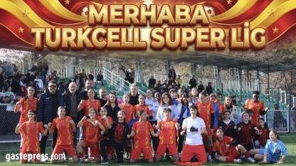 Başkan Memduh Büyükkılıç’tan Auran Kayseri Kadın Futbol Kulübü’ne Süper Lig Tebriği!