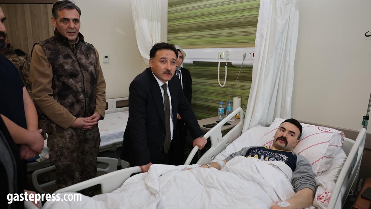 Gökmen Çiçek, Yaralanan Polisi Ziyaret Etti; Mustafa Çiftçi ile Görüntülü Görüştürdü!