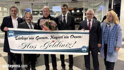 Hulusi Akar Münih’ten Kayserililere Seslendi: “Biriz, Beraberiz”