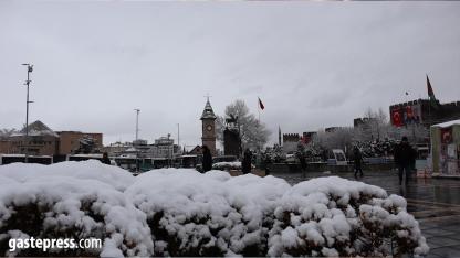 Kayseri Beyaza Büründü: Kar Yağışı Gece Boyunca Etkili Oldu!