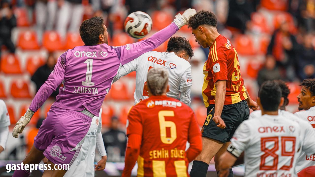 Kayserispor 8 Maç Sonra Kazanarak Nefes Aldı!