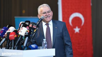 Medya Şampiyonu Başkan Büyükkılıç! Zirveye Adını Yazdırdı!