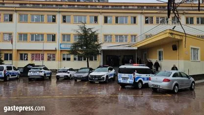 Ortaokulda yaşanan bıçaklı kavgada 1 öğrenci yaralandı!