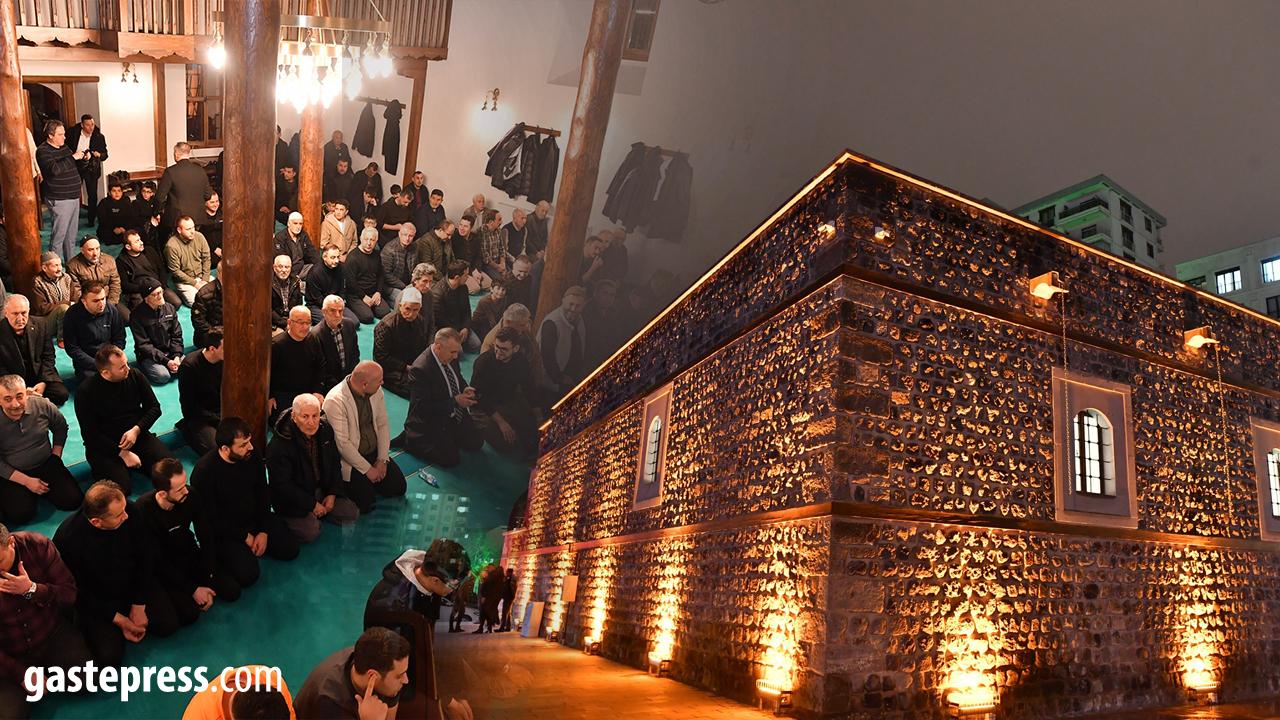 Tasmakıran Camii 7 aylık restorasyonun ardından ilk teravihle ibadete açıldı!