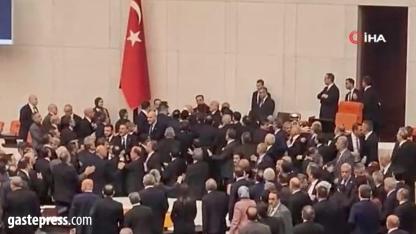 TBMM’de Bakanların Yemin Töreninde Gerginlik!