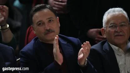 Vali Çiçek, Âşıkların Sazında Kültürümüzün Kalbini Hissetti!