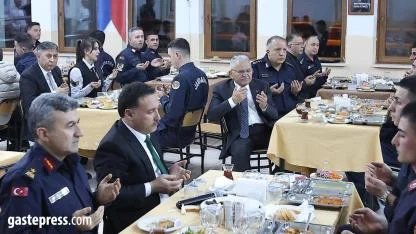 Vali Gökmen Çiçek ve Başkan Memduh Büyükkılıç, Jandarma Personeliyle İftarda Buluştu!