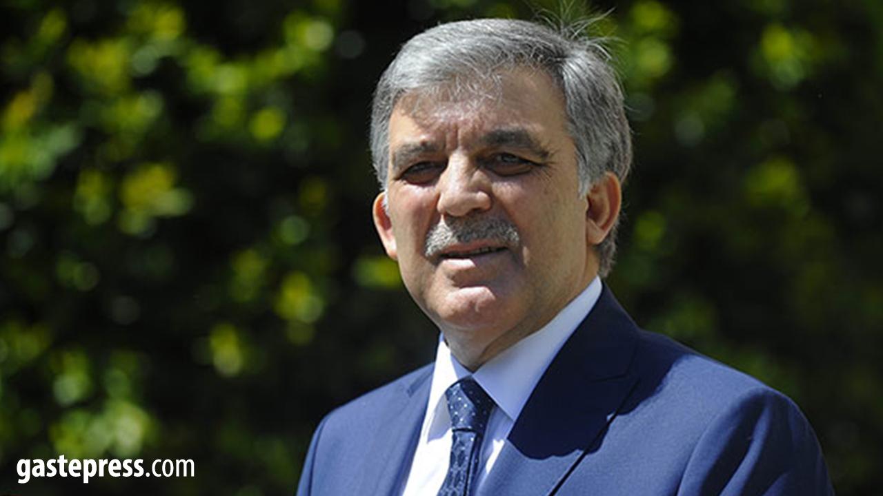 Abdullah Gül’den Bayram Mesajı: “Hüzünlü Bir Bayram Geçiriyoruz”