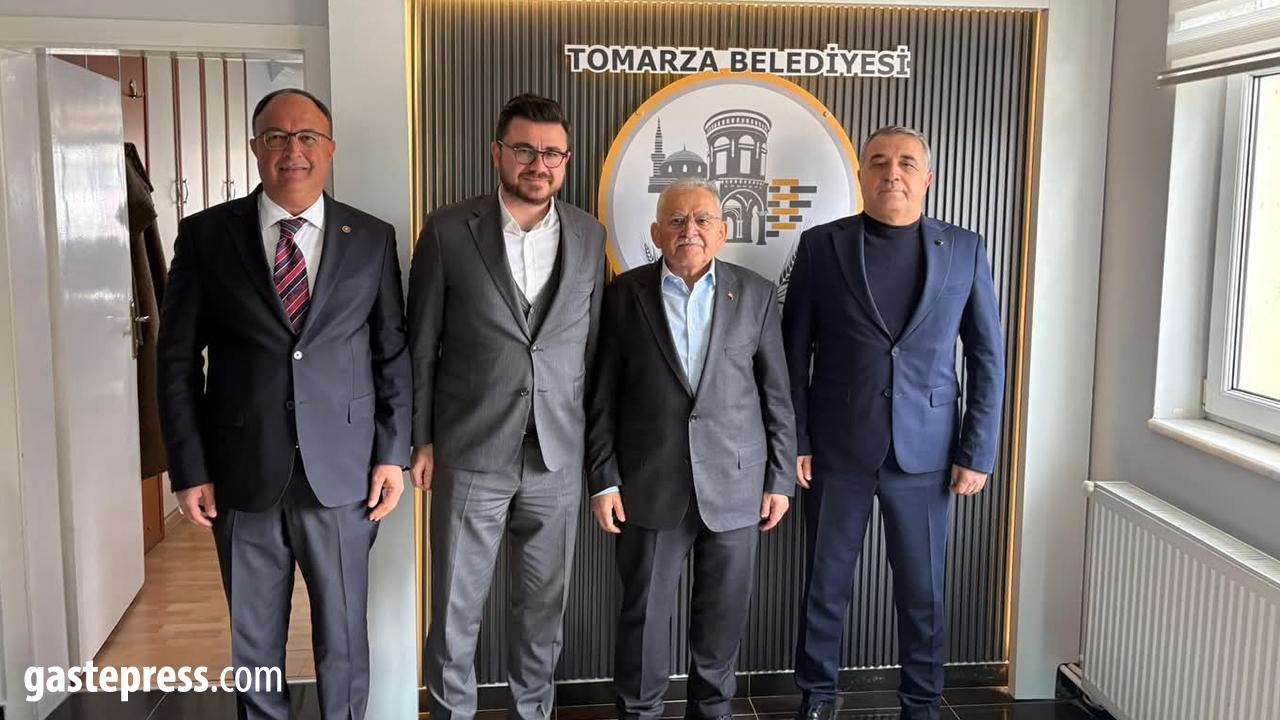 Başkan Büyükkılıç ve AK Parti İl Başkanı Okandan’dan Tomarza Belediye Başkanı Koç’a Ziyaret!