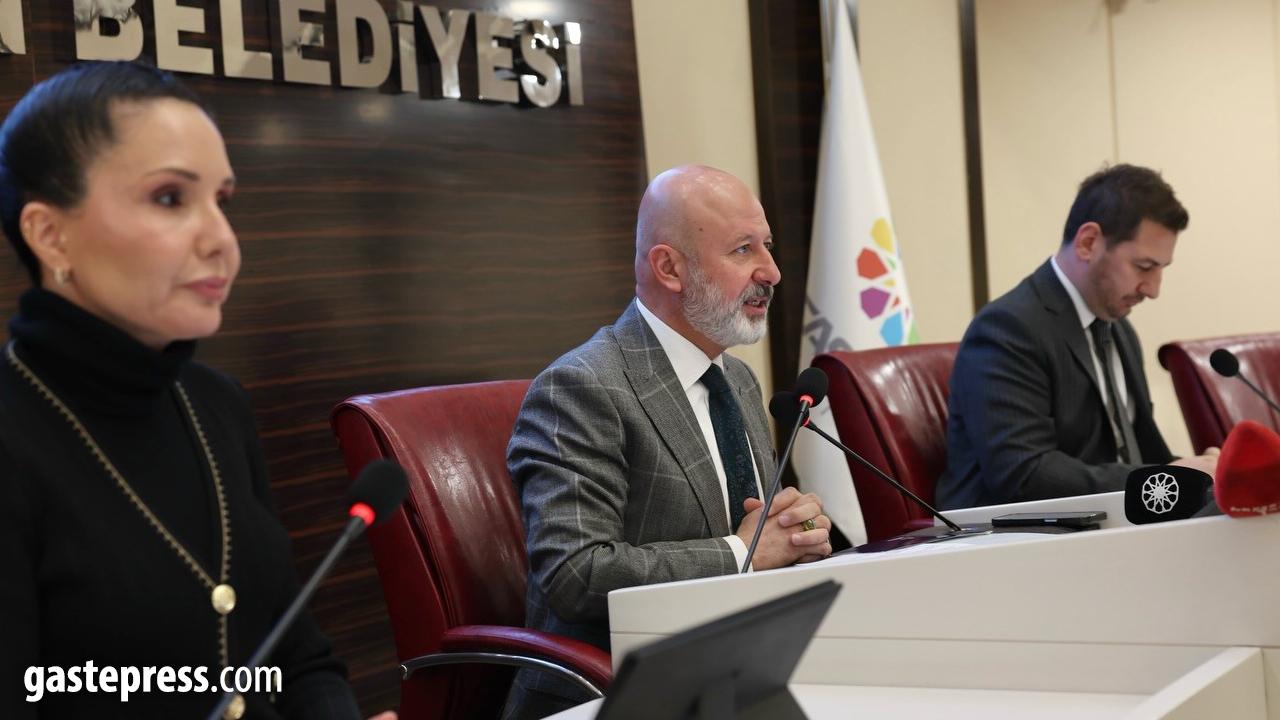 Başkan Çolakbayrakdar: "Sosyal belediyecilikte örnek modeliz, en iyisini yapıyoruz"