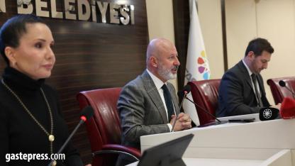 Başkan Çolakbayrakdar: "Sosyal belediyecilikte örnek modeliz, en iyisini yapıyoruz"