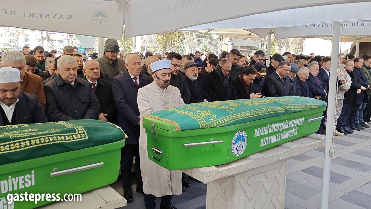 Başkan Çolakbayrakdar’ın babası toprağa verildi!