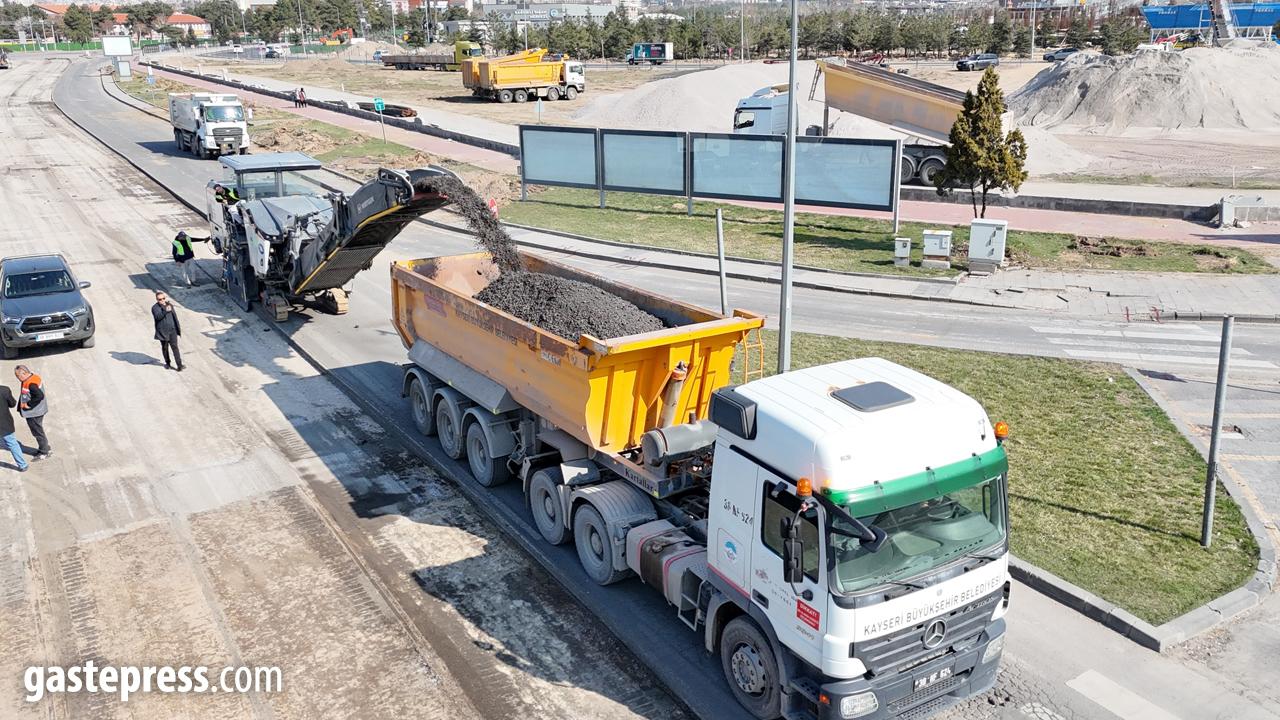 Kartal Kavşağı'nda hummalı çalışma!