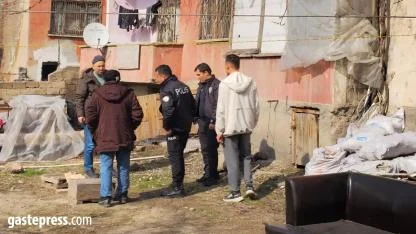 Kayseri’de 2’nci Kattan Düşen 3 Yaşındaki Çocuk Yaralandı!