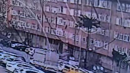 Kayseri'de 5. kattan atlayan bir kişi hayatını kaybetti: O anlar kamerada!