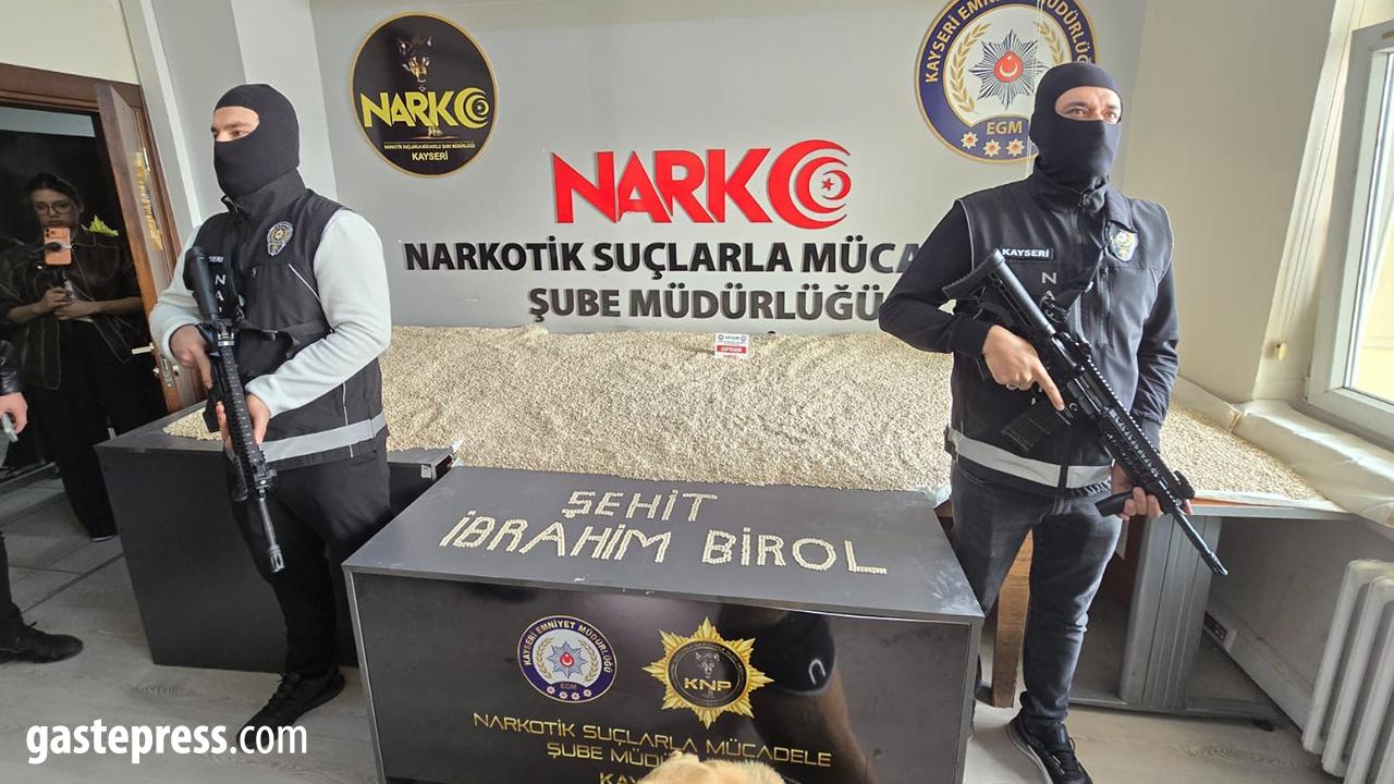 Kayseri’de Dev Operasyon: 1 Milyon 260 Bin Uyuşturucu Hap Ele Geçirildi!