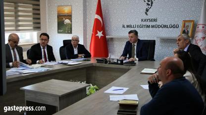 Kayseri’de Eğitimde Hedef: İkili Eğitimden Normal Eğitime Geçiş!