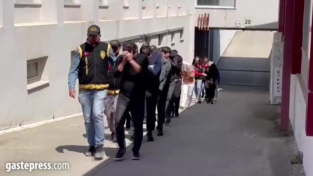 Adana'da fuhuş baskını: 12 tutuklama, 9 kadın kurtarıldı!