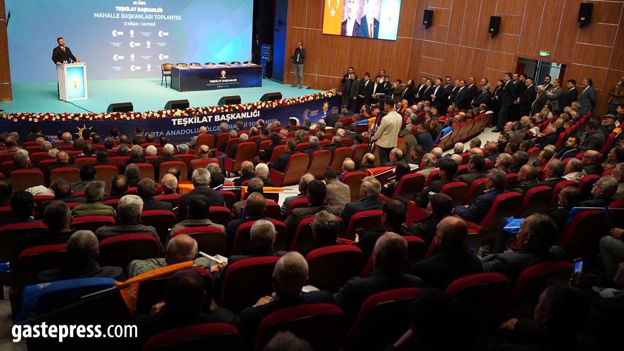 AK Parti Kayseri’de Yoğun Katılımlı Mahalle Başkanları Toplantısı Düzenledi!