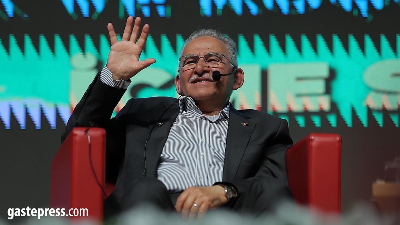 Başkan Memduh Büyükkılıç Kayseri Üniversitesi’nde Gençlerle Buluştu: “Bu Şehir Sizin”